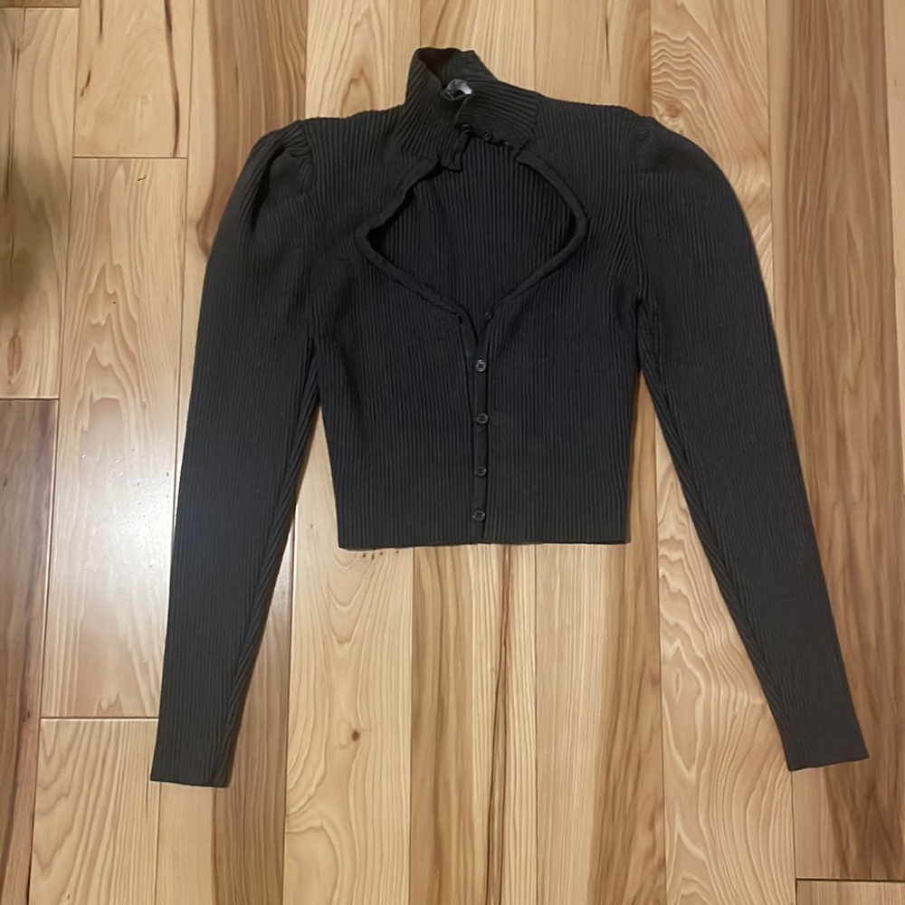 Cut out cropped sweater